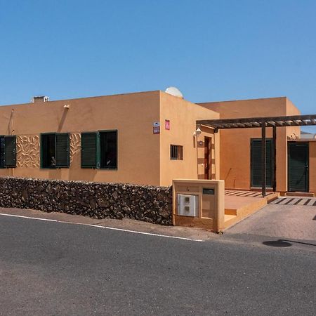 Lovely 2-Bed Villa In Corralejo Fuerteventura エクステリア 写真