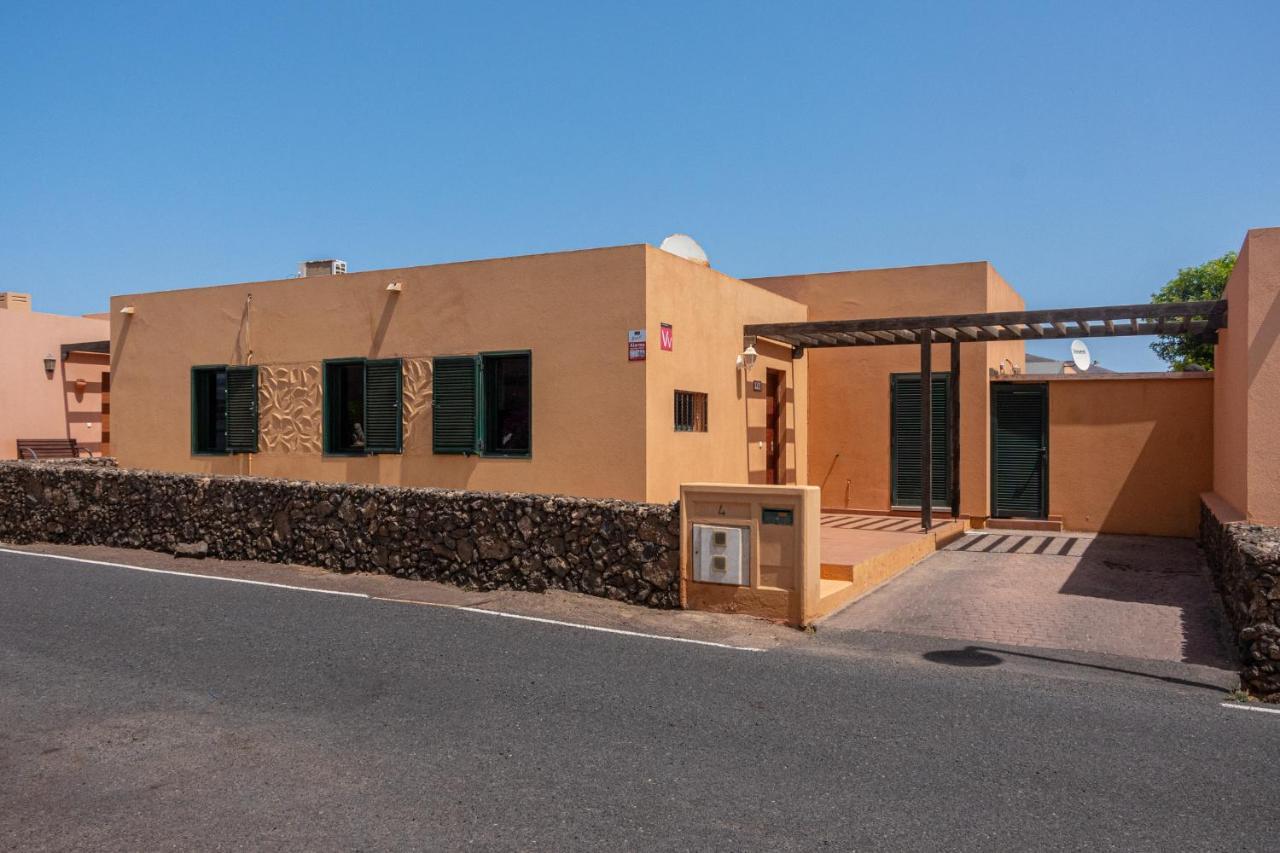 Lovely 2-Bed Villa In Corralejo Fuerteventura エクステリア 写真